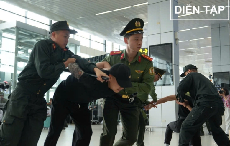 Hơn 300 người diễn tập xử l&yacute; t&igrave;nh huống can thiệp bất hợp ph&aacute;p tại s&acirc;n bay Nội B&agrave;i- Ảnh 9.