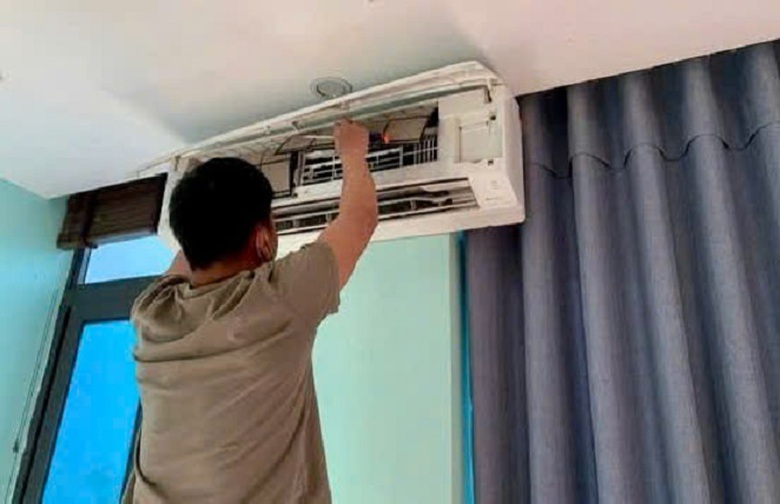 Mới chớm nắng n&oacute;ng, gọi thợ sửa điều h&ograve;a đ&atilde; &ldquo;trầy da tr&oacute;c vảy&rdquo;- Ảnh 3.