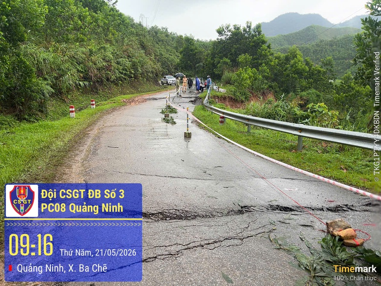 Một số tuyến đường ở Quảng Ninh tạm cấm lưu thông do mưa lớn, sạt lở- Ảnh 5. Một số tuyến đường ở Quảng Ninh tạm cấm lưu thông do mưa lớn, sạt lở- Ảnh 5.