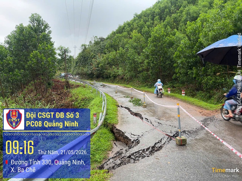 Một số tuyến đường ở Quảng Ninh tạm cấm lưu thông do mưa lớn, sạt lở- Ảnh 1. Một số tuyến đường ở Quảng Ninh tạm cấm lưu thông do mưa lớn, sạt lở- Ảnh 1.