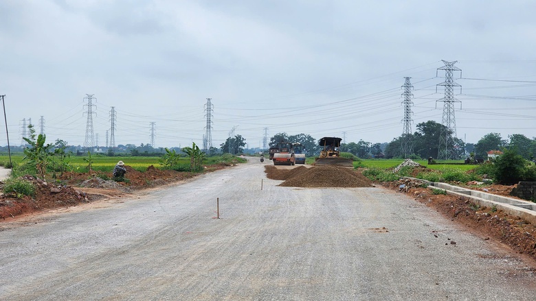 Đường hơn 300 tỷ đồng ở Bắc Ninh tăng tốc thi công để về đích đúng hẹn trong tháng 9- Ảnh 2. Đường hơn 300 tỷ đồng ở Bắc Ninh tăng tốc thi công để về đích đúng hẹn trong tháng 9- Ảnh 2.