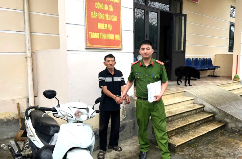 Công an Lào Cai dùng flycam trinh sát triệt phá ổ nhóm ma túy trong cùng dòng họ- Ảnh 1. Công an Lào Cai dùng flycam trinh sát triệt phá ổ nhóm ma túy trong cùng dòng họ- Ảnh 1.