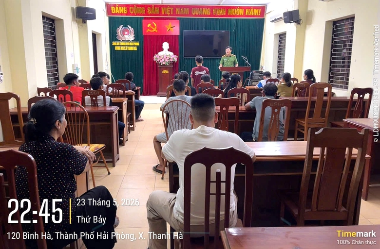 Hải Ph&ograve;ng: Xử l&yacute; 9 học sinh tụ tập, điều khiển xe đạp bu&ocirc;ng hai tay, lạng l&aacute;ch- Ảnh 2.