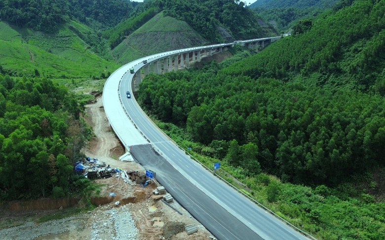 Diện mạo&nbsp;cao tốc La Sơn - H&ograve;a Li&ecirc;n mở rộng l&ecirc;n bốn l&agrave;n xe- Ảnh 12.