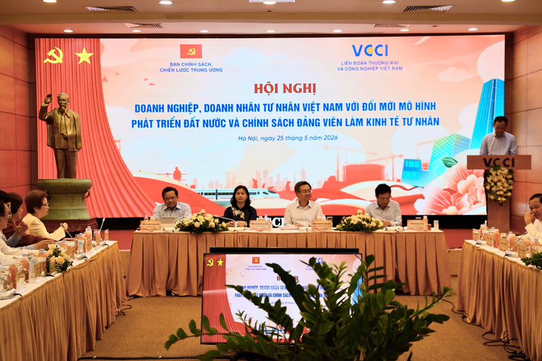 Doanh nghiệp tư nh&acirc;n cần được trao cơ hội để trở th&agrave;nh lực lượng n&ograve;ng cốt của nền kinh tế- Ảnh 1.