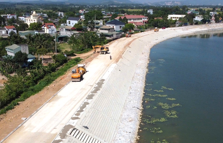 Thanh Ho&aacute;: Ho&agrave;n th&agrave;nh đưa v&agrave;o sử dụng đ&ecirc; Tam Điệp trước m&ugrave;a mưa lũ 2026- Ảnh 1.