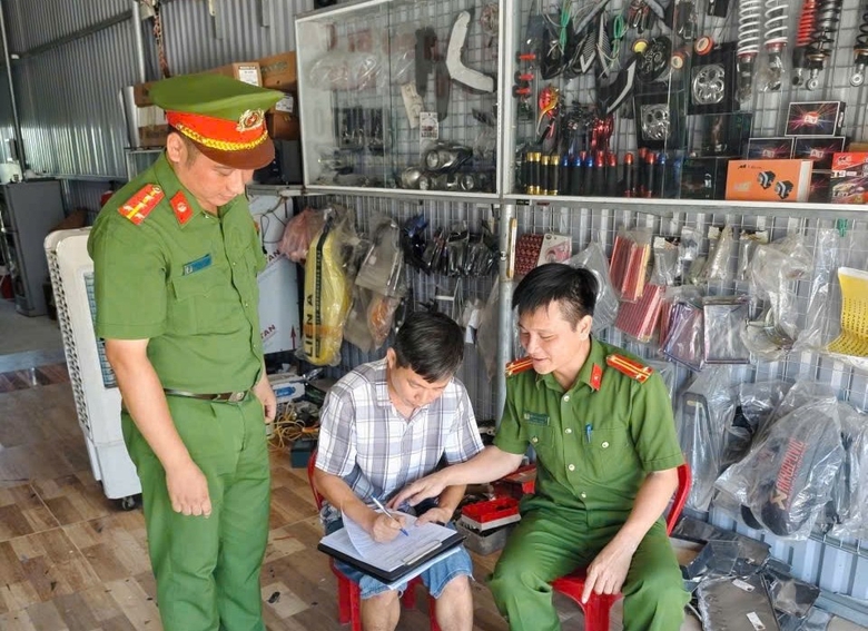 Ninh B&igrave;nh: Ngăn chặn vấn nạn học sinh "độ chế" xe g&acirc;y mất an to&agrave;n giao th&ocirc;ng- Ảnh 1.