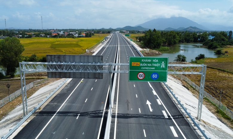 Khai th&aacute;c 20km đầu tuyến cao tốc Kh&aacute;nh H&ograve;a - Bu&ocirc;n Ma Thuột từ s&aacute;ng 28/5- Ảnh 1.