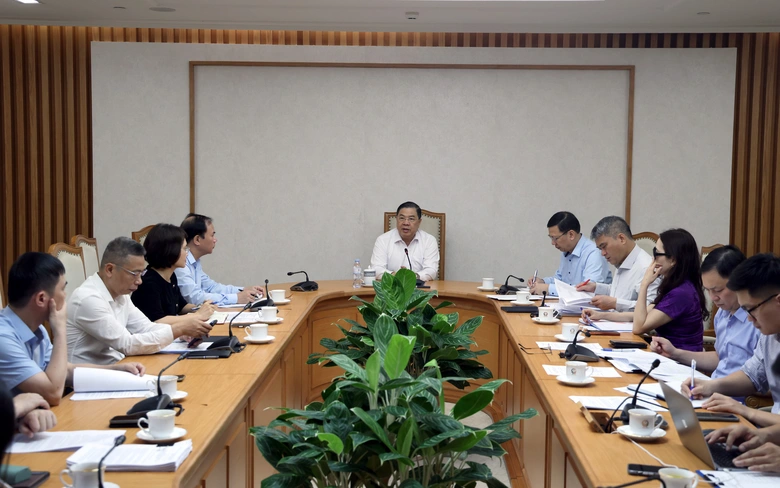 Phó Thủ tướng Thường trực: Bộ Xây dựng đẩy tiến độ, nâng cao chất lượng xây dựng pháp luật- Ảnh 2. Phó Thủ tướng Thường trực: Bộ Xây dựng đẩy tiến độ, nâng cao chất lượng xây dựng pháp luật- Ảnh 2.