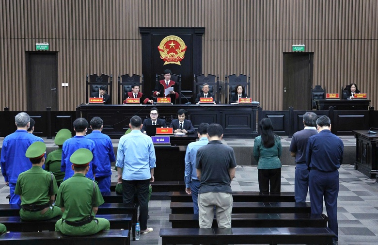 Cựu Bộ trưởng Y tế Nguyễn Thị Kim Tiến bị phạt 6 năm t&ugrave;- Ảnh 2.