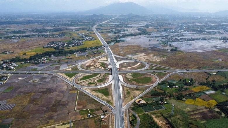 Khai th&aacute;c 20km đầu tuyến cao tốc Kh&aacute;nh H&ograve;a - Bu&ocirc;n Ma Thuột từ s&aacute;ng 28/5- Ảnh 2.