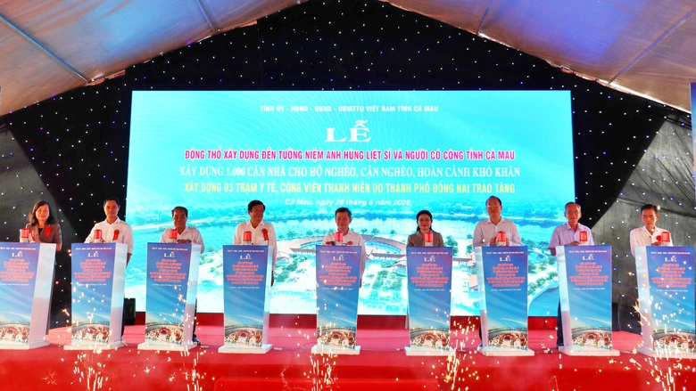 C&agrave; Mau: X&acirc;y đền tưởng niệm liệt sĩ v&agrave; khởi c&ocirc;ng 1.000 căn nh&agrave; nghĩa t&igrave;nh- Ảnh 1.