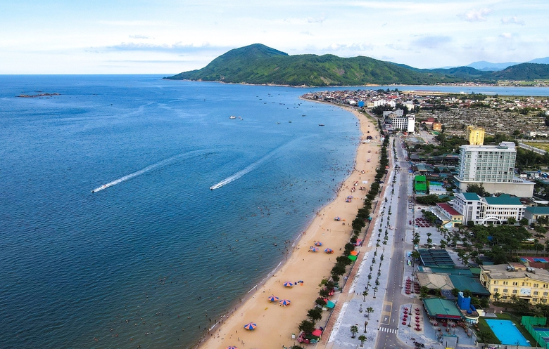 Hạ tầng ven biển H&agrave; Tĩnh tạo lực đẩy cho du lịch- Ảnh 1.