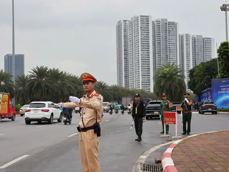 Hà Nội: Nhiều tuyến phố trung tâm tạm cấm phương tiện ngày 29 và 30/5- Ảnh 1. Hà Nội: Nhiều tuyến phố trung tâm tạm cấm phương tiện ngày 29 và 30/5- Ảnh 1.