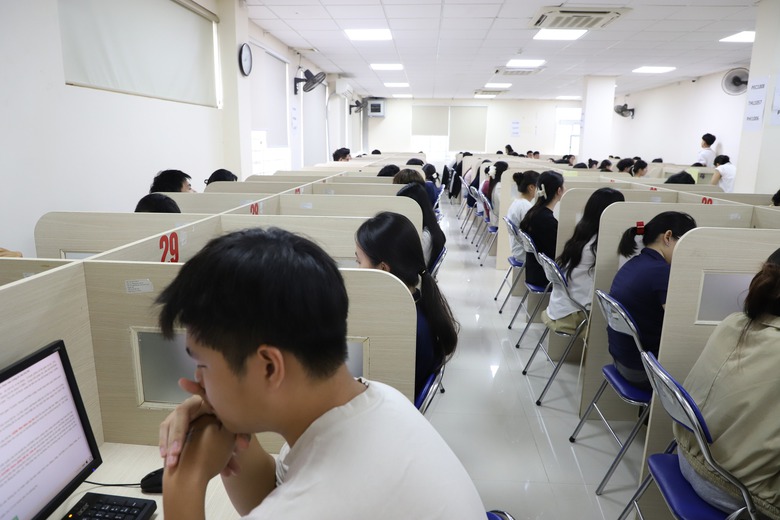Thủ khoa thi đ&aacute;nh gi&aacute; năng lực Đại học Quốc gia H&agrave; Nội đạt 133/150 điểm- Ảnh 1.