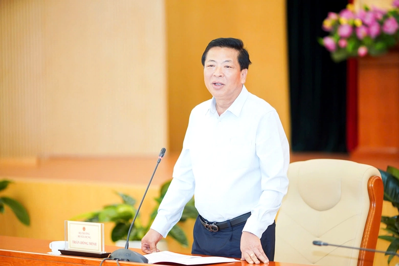 Bộ X&acirc;y dựng c&ocirc;ng bố quyết định điều động, bổ nhiệm 6 nh&acirc;n sự quan trọng- Ảnh 2.