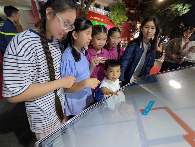 Trải nghiệm đặc sắc tại Lễ hưởng ứng cuộc thi "Tổ quốc b&igrave;nh y&ecirc;n"- Ảnh 2.