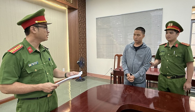 Khởi tố tài xế xe tải vượt ẩu cán tử vong nữ sinh lớp 9 ở Đắk Lắk- Ảnh 1. Khởi tố tài xế xe tải vượt ẩu cán tử vong nữ sinh lớp 9 ở Đắk Lắk- Ảnh 1.