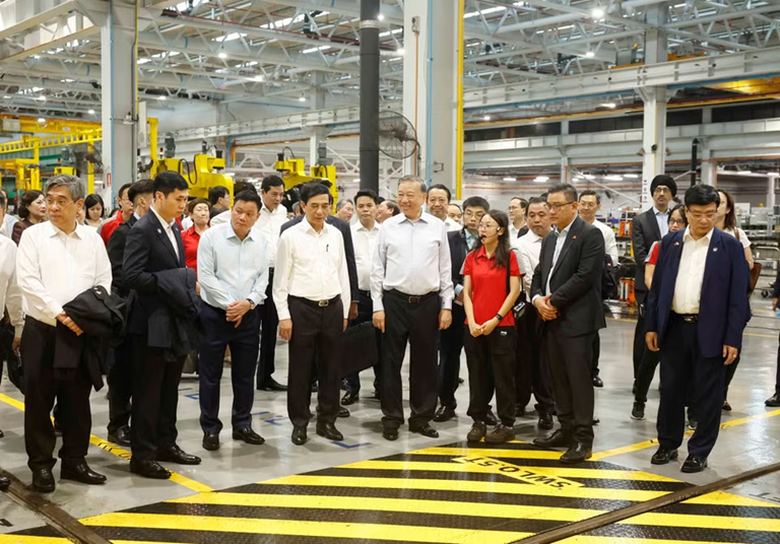 Tổng B&iacute; thư, Chủ tịch nước T&ocirc; L&acirc;m thăm c&aacute;c cơ sở c&ocirc;ng nghệ tại Singapore- Ảnh 4.