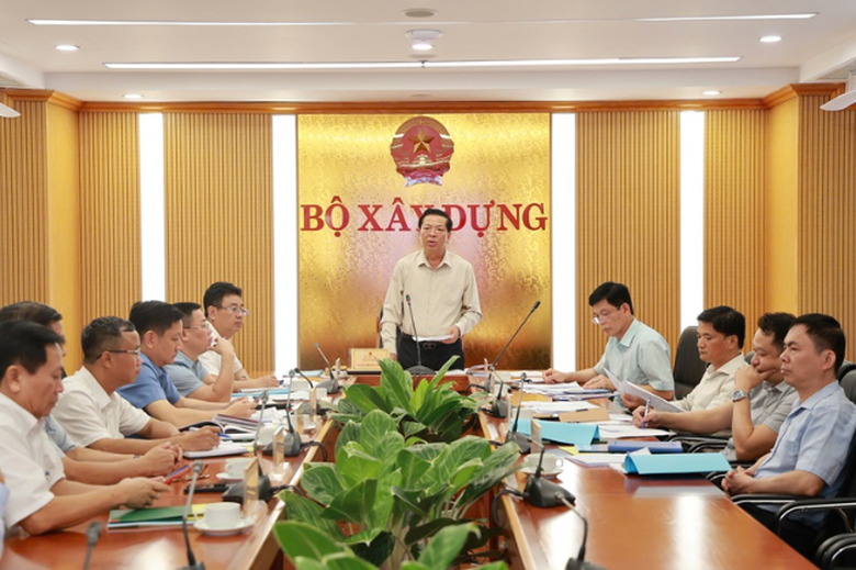 Minister Tran Hong Minh calls for Pleiku - Buon Ma Thuot - Gia Nghia Expressway by 2030- Ảnh 1.