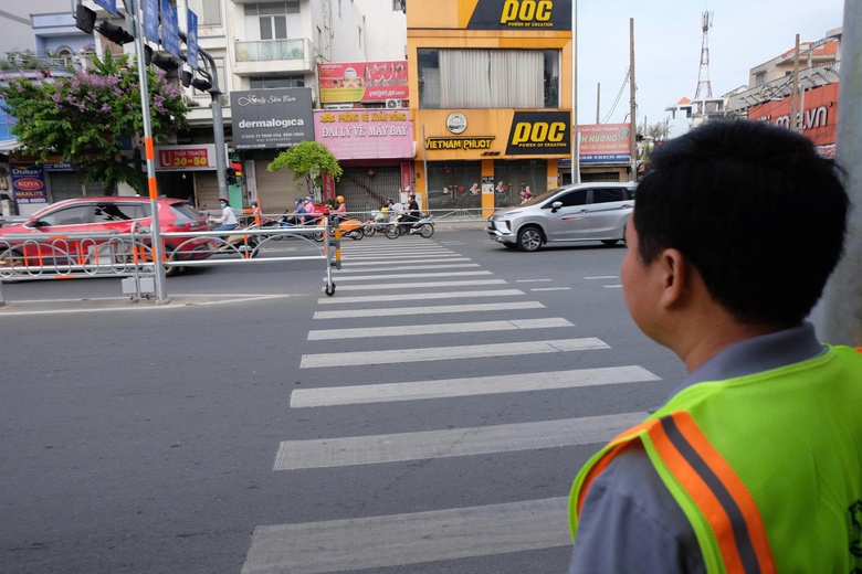 TP.HCM: Dải ph&acirc;n c&aacute;ch tự động tr&ecirc;n đường Cộng H&ograve;a c&oacute; hiệu quả kh&ocirc;ng?- Ảnh 5.