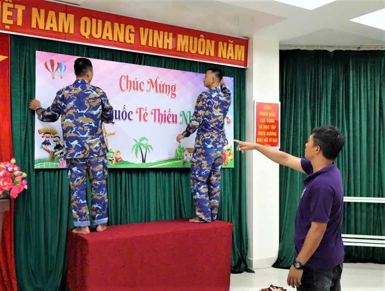 Rộn r&agrave;ng chuẩn bị tết Thiếu nhi ở Trường Sa- Ảnh 2.