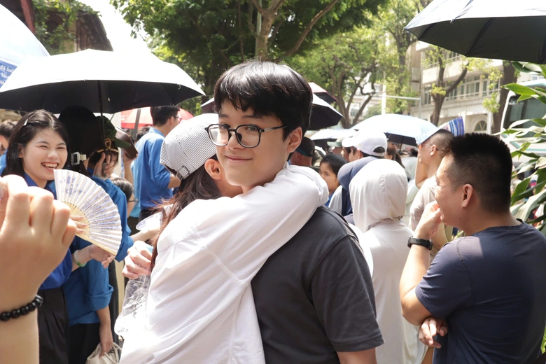 Gi&aacute;o vi&ecirc;n đ&aacute;nh gi&aacute; đề thi To&aacute;n lớp 10 H&agrave; Nội 2026: Kh&ocirc;ng đ&aacute;nh đố, vẫn ph&acirc;n h&oacute;a tốt- Ảnh 3.