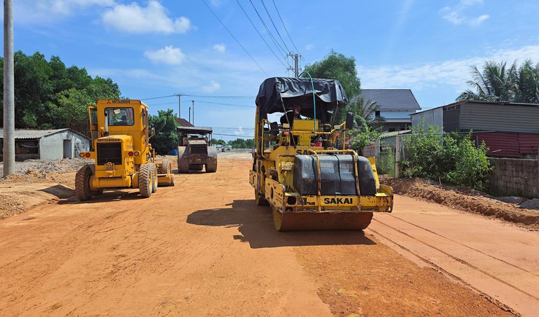Hai nút thắt mặt bằng được tháo gỡ, dự án hơn 415 tỷ đồng ở Quảng Trị tăng tốc về đích- Ảnh 8. Hai nút thắt mặt bằng được tháo gỡ, dự án hơn 415 tỷ đồng ở Quảng Trị tăng tốc về đích- Ảnh 8.