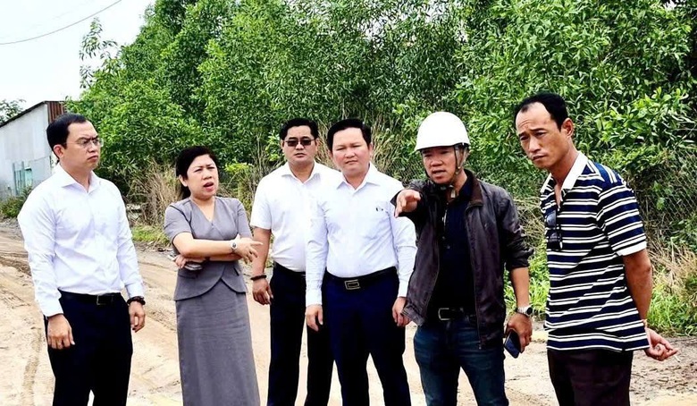 Yêu cầu xử lý dứt điểm tình trạng hư hỏng một số tuyến đường ở Long Thành- Ảnh 2. Yêu cầu xử lý dứt điểm tình trạng hư hỏng một số tuyến đường ở Long Thành- Ảnh 2.