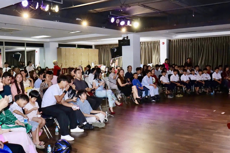 Triển l&atilde;m tranh g&acirc;y quỹ tiếp sức trẻ em kh&oacute; khăn trước thềm Tết Thiếu nhi- Ảnh 2.