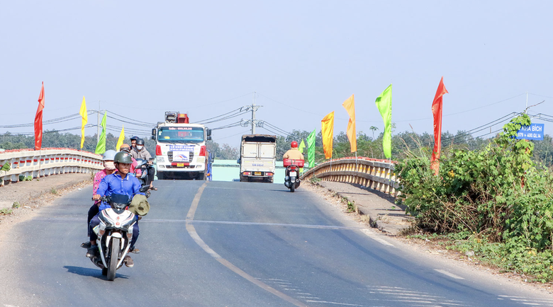 Tăng tốc thi c&ocirc;ng QL14 đoạn Đồng Xo&agrave;i - Chơn Th&agrave;nh v&agrave; cầu Nha B&iacute;ch- Ảnh 2.