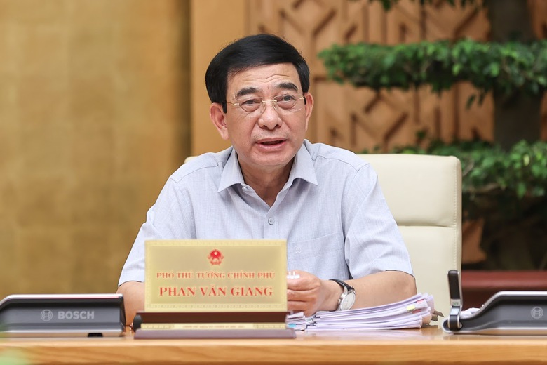 Thủ tướng: Tiếp tục r&agrave; so&aacute;t, cắt giảm c&aacute;c thủ tục về m&ocirc;i trường, x&acirc;y dựng, PCCC- Ảnh 3.