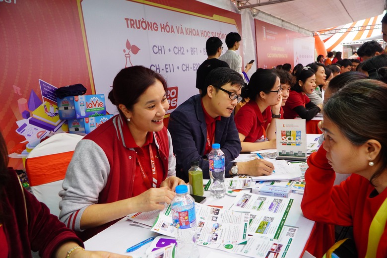 Lịch đăng k&yacute; x&eacute;t tuyển đại học 2026: Th&iacute; sinh c&oacute; 13 ng&agrave;y điều chỉnh nguyện vọng- Ảnh 1.
