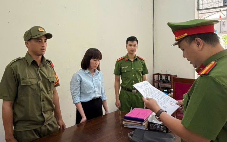 Đ&agrave; Nẵng: Bắt người phụ nữ chiếm đoạt 1,5 tỷ đồng dưới h&igrave;nh thức đ&aacute;o hạn ng&acirc;n h&agrave;ng- Ảnh 1.