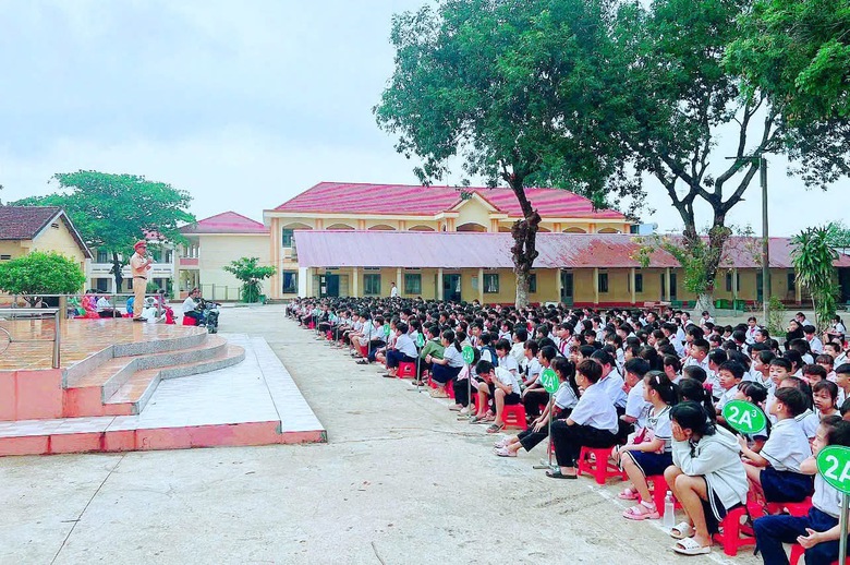 Đồng Nai: Xử phạt t&agrave;i xế xe tải chuyển l&agrave;n ẩu tr&ecirc;n QL1A từ clip người d&acirc;n cung cấp- Ảnh 5.