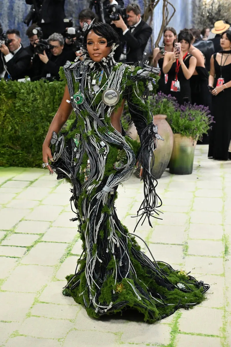 D&agrave;n mỹ nh&acirc;n mặc xuy&ecirc;n thấu, khoe đường cong n&oacute;ng bỏng ở Met Gala 2026- Ảnh 10.