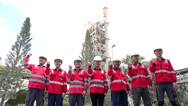 Tại INSEE Việt Nam, mỗi nh&acirc;n vi&ecirc;n đều an t&acirc;m l&agrave;m việc, tự tin cống hiến v&agrave; kh&ocirc;ng ngừng chinh phục những gi&aacute; trị mới.
