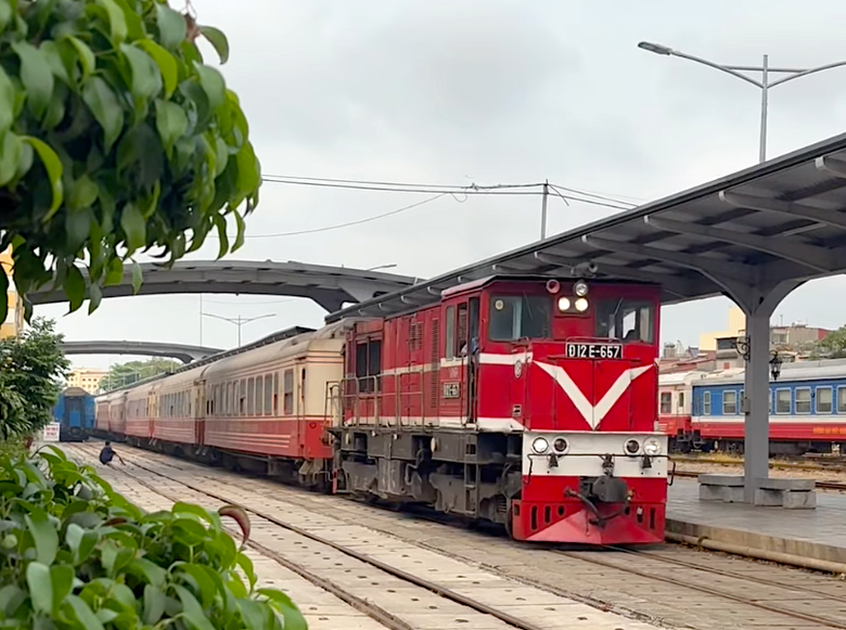 T&agrave;u Hải Ph&ograve;ng &aacute;p dụng v&eacute; th&aacute;ng kh&ocirc;ng hạn chế lượt đi, chỉ hơn 900.000 đồng- Ảnh 1.