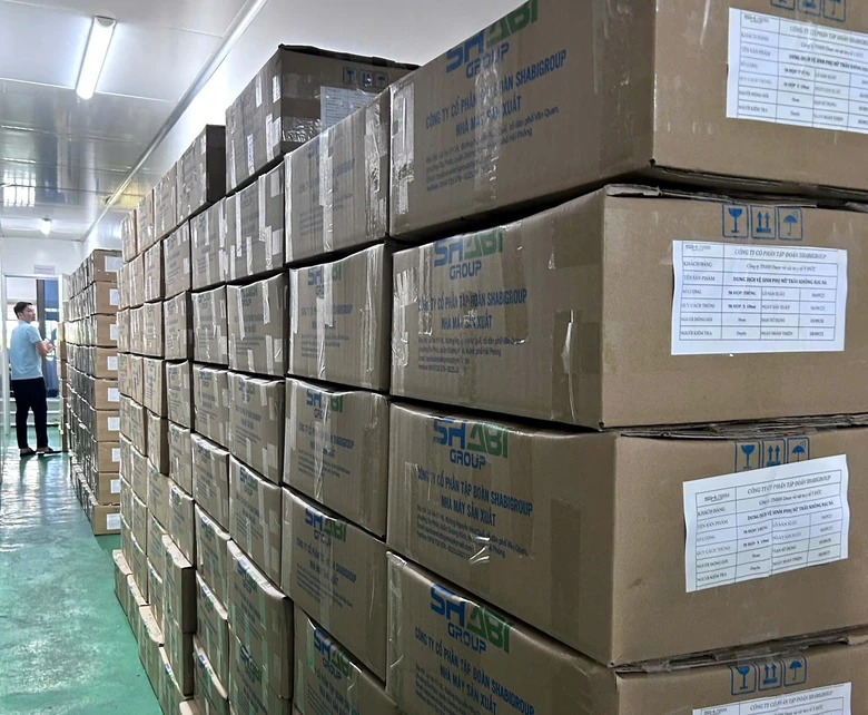 Hải Ph&ograve;ng: Triệt ph&aacute; cơ sở sản xuất mỹ phẩm giả số lượng lớn- Ảnh 1.