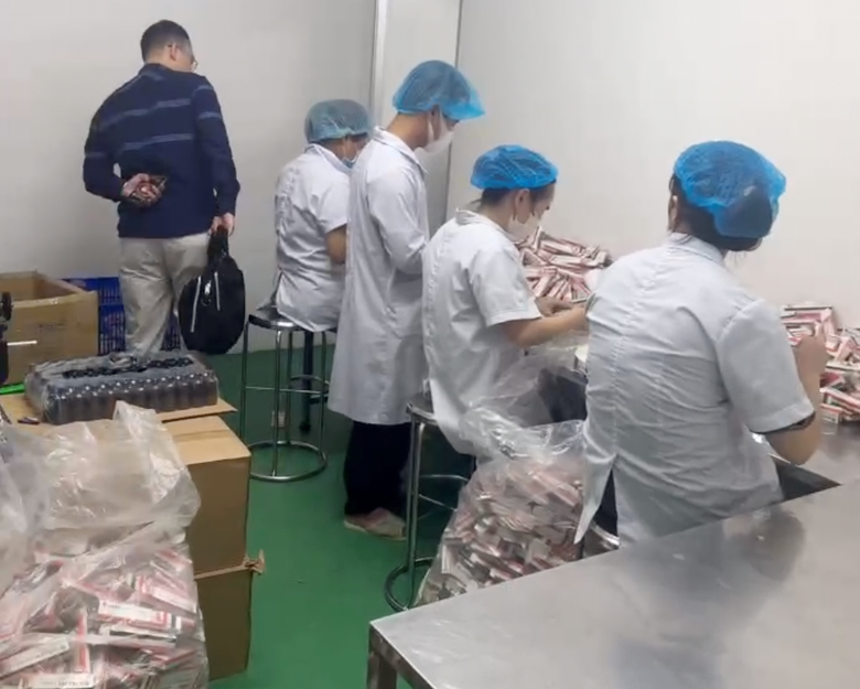 Hải Ph&ograve;ng: Triệt ph&aacute; cơ sở sản xuất mỹ phẩm giả số lượng lớn- Ảnh 3.