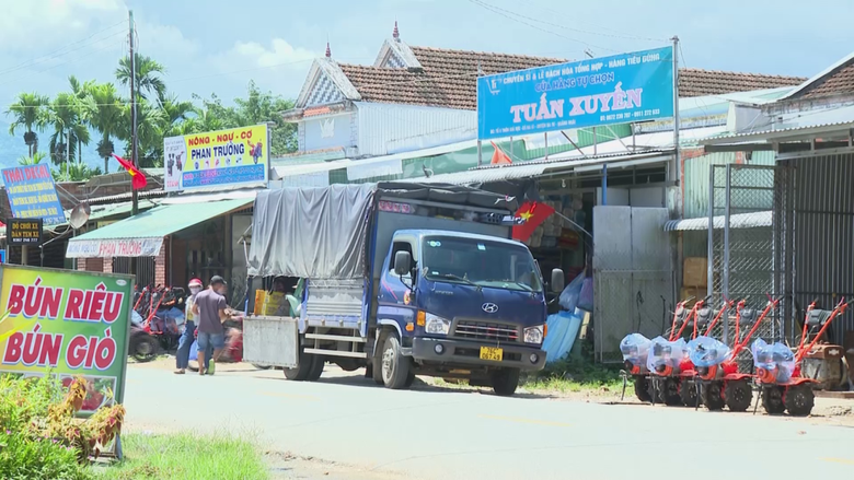 Cử tri Quảng Ng&atilde;i kiến nghị đầu tư đường tr&aacute;nh QL24 dưới ch&acirc;n đ&egrave;o Vi &Ocirc; Lắk- Ảnh 2.