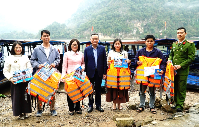 Th&aacute;i Nguy&ecirc;n đẩy mạnh kiểm tra li&ecirc;n ng&agrave;nh tại c&aacute;c bến thủy nội địa- Ảnh 2.