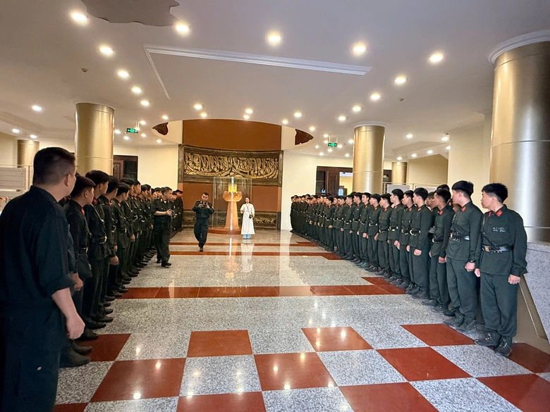 Hiện vật t&aacute;i hiện dấu ấn lịch sử tr&ecirc;n đ&egrave;o Lũng L&ocirc;- Ảnh 9.