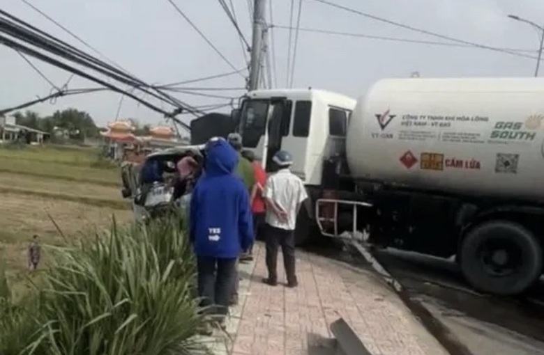 T&acirc;y Ninh: Va chạm li&ecirc;n ho&agrave;n giữa 3 phương tiện tr&ecirc;n ĐT825, một t&agrave;i xế tử vong- Ảnh 1.