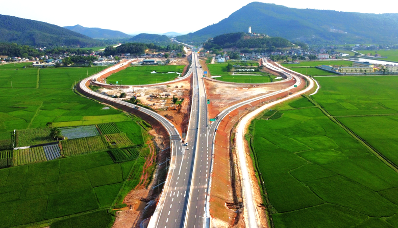 Thanh H&oacute;a nghi&ecirc;n cứu l&agrave;m tuyến đường nối cao tốc Bắc - Nam với đường Hồ Ch&iacute; Minh- Ảnh 1.