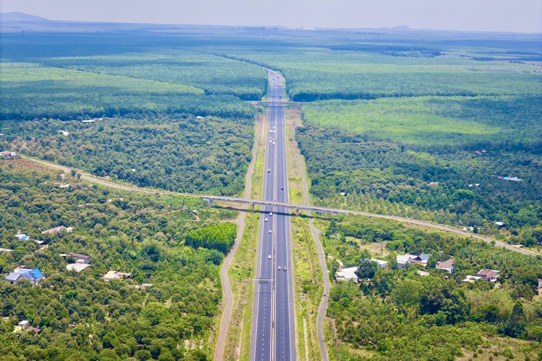 Đồng Nai tăng tốc đấu gi&aacute; loạt khu &ldquo;đất v&agrave;ng&rdquo;, tạo nguồn lực ph&aacute;t triển hạ tầng- Ảnh 2.