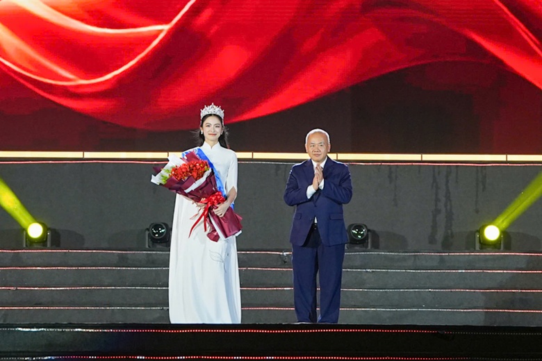 Ấn tượng đ&ecirc;m khai mạc Lễ hội Hoa Phượng Đỏ - Hải Ph&ograve;ng 2026- Ảnh 4.