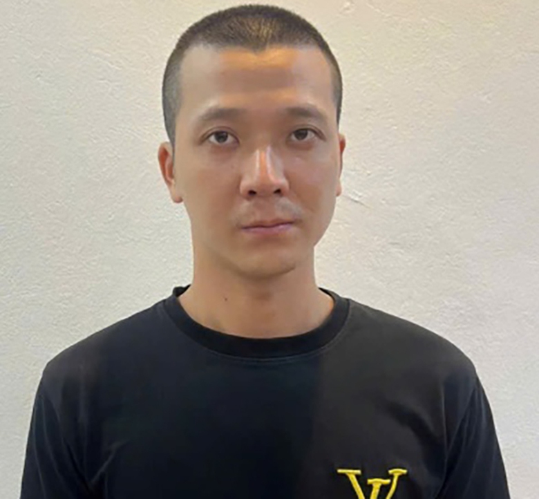 H&agrave; Nội: Lai lịch bất hảo của t&agrave;i xế xe &ocirc;m d&ugrave;ng dao đe dọa đ&ocirc;i vợ chồng, thu 700.000 đồng- Ảnh 1.