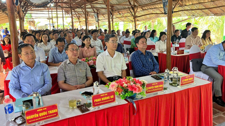C&agrave; Mau th&aacute;o gỡ &ldquo;điểm nghẽn&rdquo; hạ tầng giao th&ocirc;ng trong x&acirc;y dựng n&ocirc;ng th&ocirc;n mới- Ảnh 1.