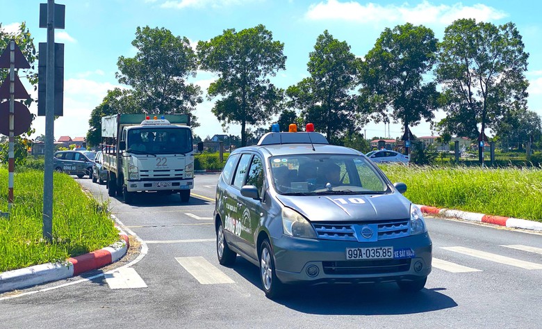 Siết quy tr&igrave;nh đ&agrave;o tạo l&aacute;i xe: Sửa đổi c&aacute;ch kiểm tra v&agrave; x&eacute;t ho&agrave;n th&agrave;nh kh&oacute;a học- Ảnh 1.